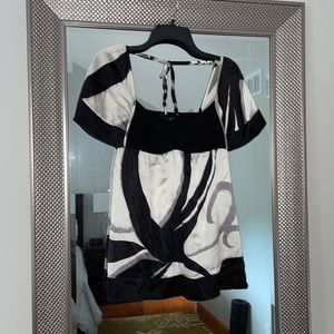 Beautiful gently used silky top